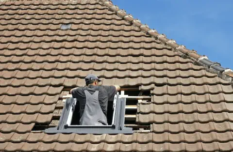Pose de velux - Sens-Beaujeu